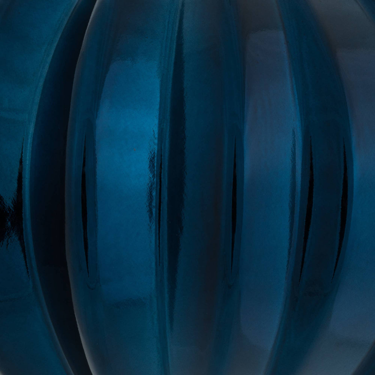 5.7" Midnt Blue Shiny Onion