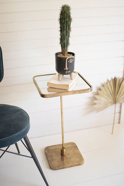 Accent Cocktail Table w/Mirror Top