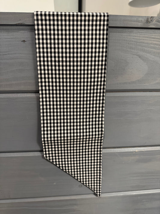 Black Check Wreath Sash