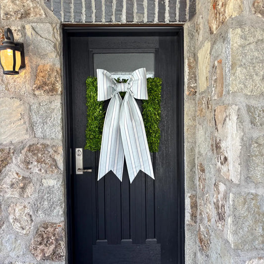 Summer in the Hamptons Bow